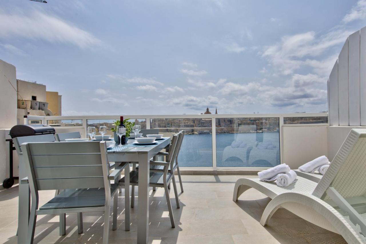 Sliema Duplex Penthouse With Sea Views & Private Terrace By Shortletsmalta Appartamento Esterno foto