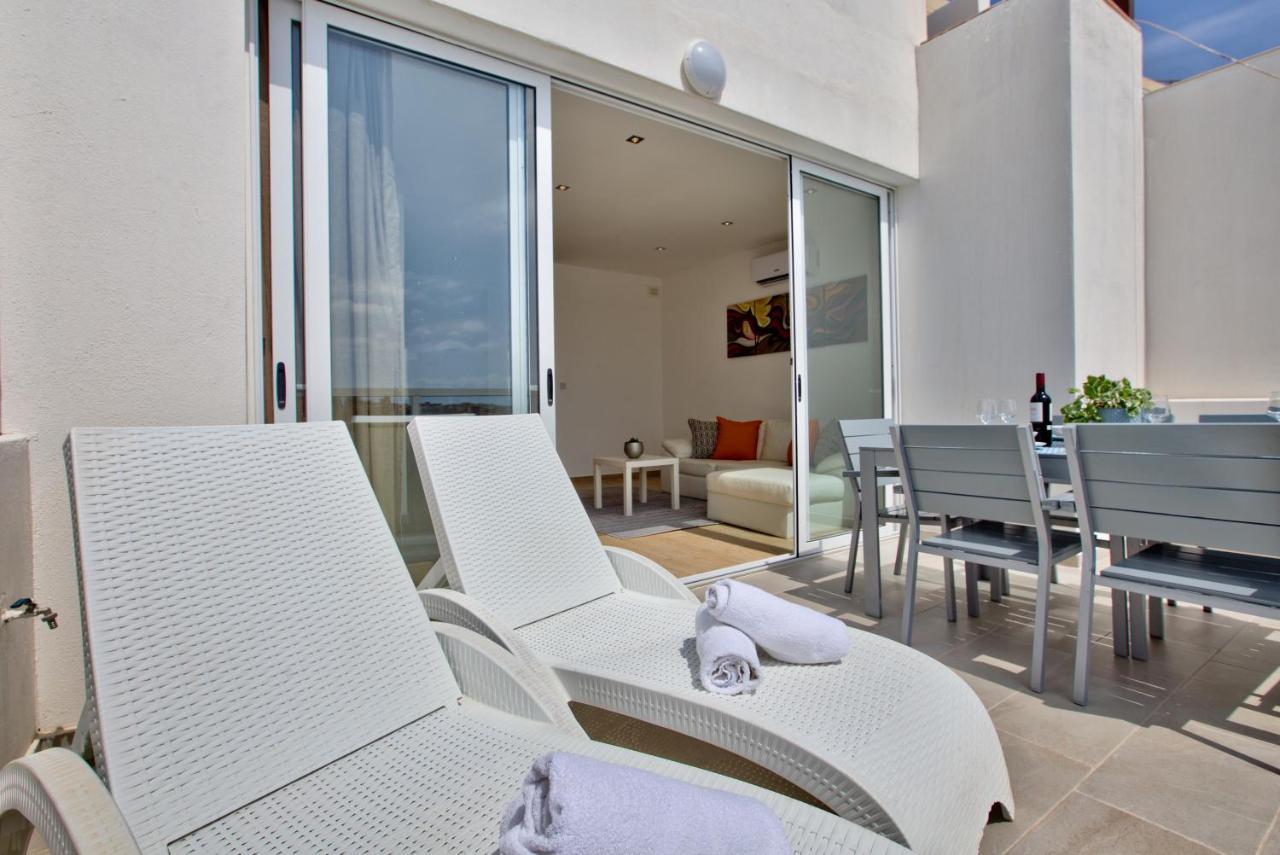 Sliema Duplex Penthouse With Sea Views & Private Terrace By Shortletsmalta Appartamento Esterno foto